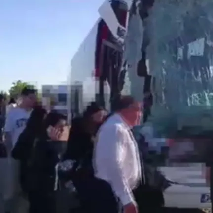 Yolcu otobüsü TIR’a çarptı