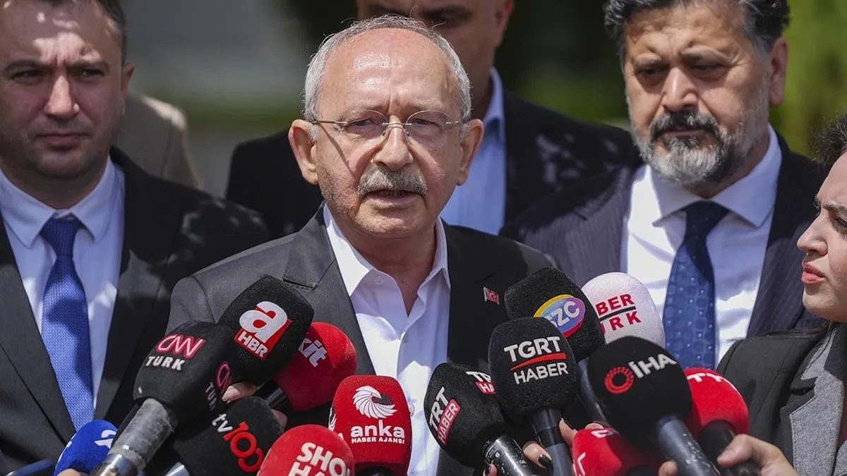 chpde-butlan-krizi-buyuyor-ozgur-ozelden-il-binalarinda-provokasyon-cagrisi-1781729394840.jpeg CHP’de butlan krizi büyüyor: Özgür Özel’den il binalarında provokasyon çağrısı-8