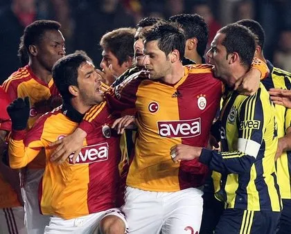 Fenerbahçe ve Galatasaray’ın En İyi 11’leri...