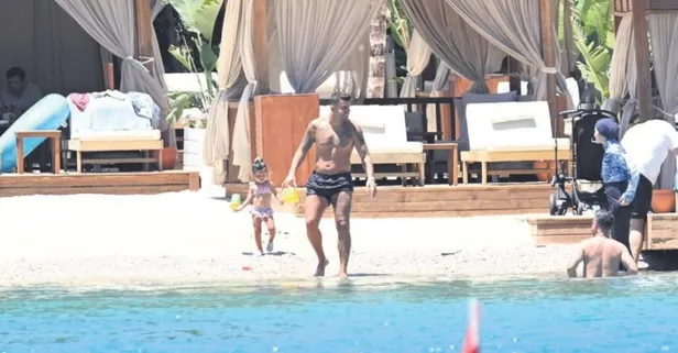 Abdülkerim Bardakçı Bodrum’da kızıyla deniz keyfi yaptı