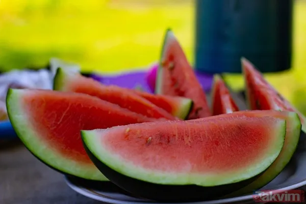 2024 Yılında Nutrition And Metabolic Health Journal'da Yayımlanan Bir Araştırmaya Göre, Günde 500 Gram Kadar Karpuz Tüketen Bireylerin Hem Tokluk Hissi Yaşadığı...