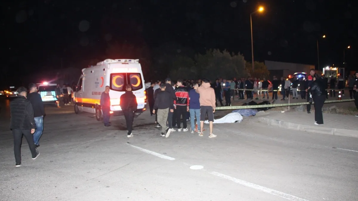Bayram tatili yolunda feci kazalar: Giresun, Gaziantep ve Antalya'da toplam 10 can kaybı