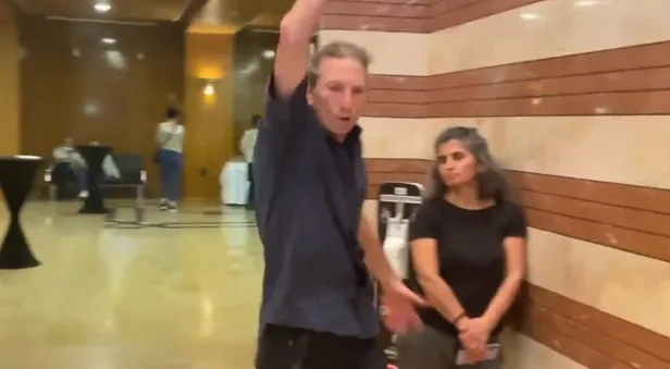 ibbnin-dogaclama-dans-festivalindeki-gosteri-sosyal-medyada-tepki-cekti-1654928998738.jpg İBB'nin düzenlediği 'Doğaçlama Dans Festivali'ndeki gösteri sosyal medyada tepki çekti... İstanbul'un kaynakları nereye akıyor?-2