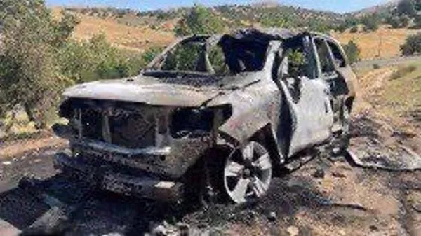son-dakika-gri-listede-aranan-pkkli-selahattin-dede-ve-3-terorist-mit-operasyonuyla-olduruldu-1622291224590.jpg SON DAKİKA: Gri listede aranan PKK'lı Selahattin Dede ve 3 terörist MİT operasyonuyla öldürüldü-9