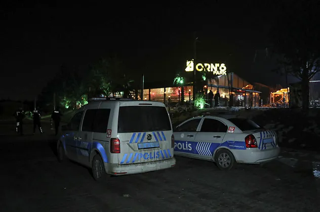 Ankara'da kafede silahlı kavga! 1'i ağır 2 yaralı