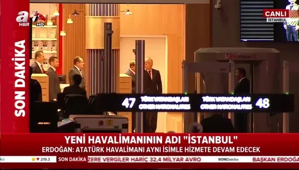 Başkan Erdoğan D&R kitap standını gezdi