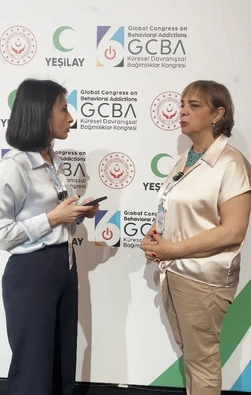 online-tehlike-oyun-diye-baslayip-kumar-bagimlisi-oluyorlar-doc-dr-merih-altintas-aileleri-uyardi-1747218213809.jpeg Takvim.com.tr'den Fatma Gül ve Yeşilay Bilim Kurulu Üyesi Doç. Dr. Merih Altıntaş