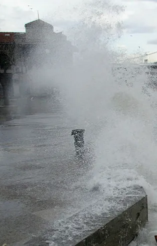 BUDO hava koşulları nedeniyle seferleri iptal etti