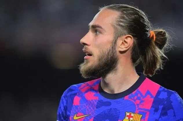 İspanyol basınından flaş iddia! Galatasaray Barcelona'da oynayan Mingueza ile ilgileniyor