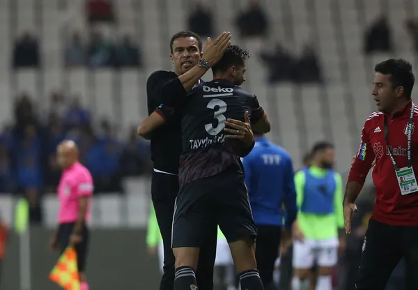 besiktas-giresunsporu-tayyip-talha-sanucun-muhtesem-rovesata-goluyle-yendi-1665256930189.jpg Beşiktaş Giresunspor'u Tayyip Talha Sanuç'un muhteşem röveşata golüyle yendi-7