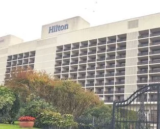 Hilton lobisi