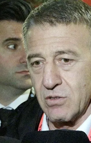 Başkan Ahmet Ağaoğlu’ndan liderlik yorumu: Ayaklar yere basacak