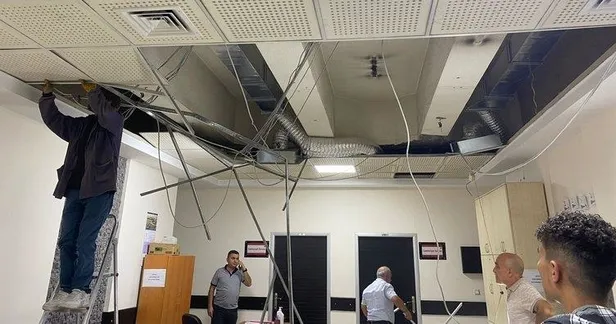 ankarada-siddetli-yagis-ve-firtina-agaclar-devrildi-sokaklar-gole-dondu-1660572362457.jpeg Ankara'da şiddetli yağış ve fırtına: Ağaçlar devrildi sokaklar göle döndü! Valilik duyurdu! Acı haber geldi-4