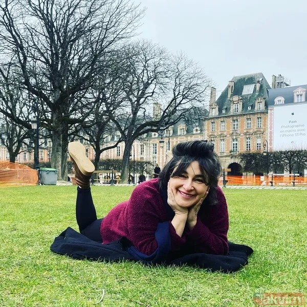 Esra Dermancıoğlu’nun “saklı kalmasını istedim” dediği kızına bakın! Görenin nutku tutuldu! Demet Evgar'dan tek kelimelik yorum... - 4