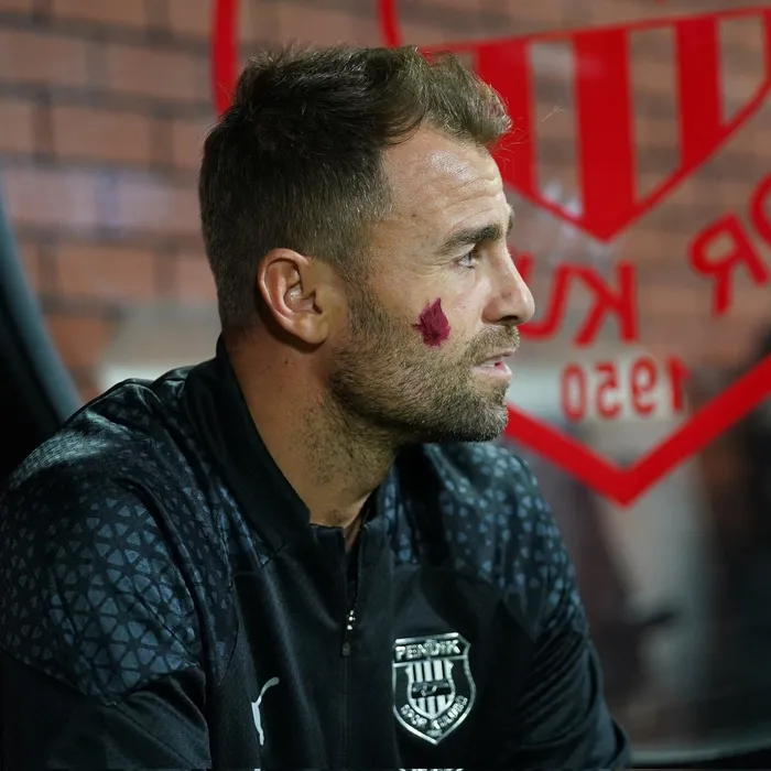 pendiksporlu-futbolculardan-katledilen-filistinli-cocuklara-dikkat-ceken-destek-yuzlerine-kirmizi-boya-surerek-1701538606300.jpeg Pendikspor'dan Filistinli çocuklara destek: Yüzlerine kırmızı boya sürerek çıktılar-4