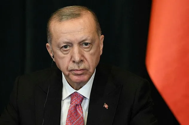 Başkan Erdoğan'dan Arnavutluk ziyareti dönüşü uçakta önemli açıklamalar! Bölgesel ve ekonomik gelişmeler, enerji keşfi, iç siyaset...