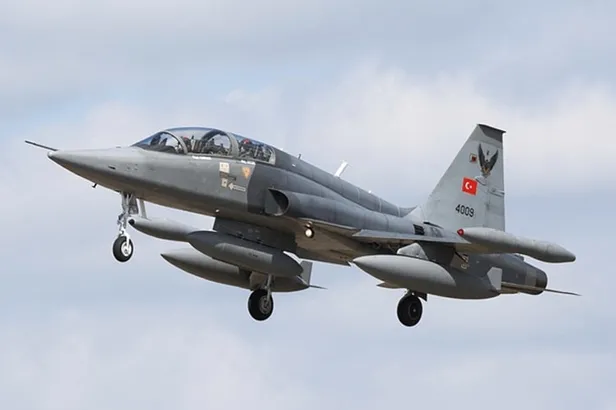ucak-dustu-son-dakika-konya-ucak-kazasi-nedeni-ne-konyada-askeri-egitim-ucagi-neden-dustu-f-5-egitim-ucagi-oze-1670322903383.jpg Türk Yıldızları'na ait uçak düştü son dakika! Konya'da askeri eğitim uçağı neden düştü? F-5 eğitim uçağı özellikleri...-4