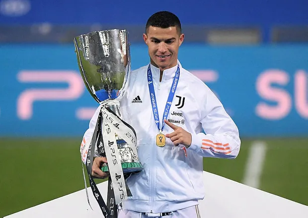 Cristiano Ronaldo ve Juan Cuadrado'dan Milli yıldızımız Merih Demiral'a dans dersi: Haydi Turko-2