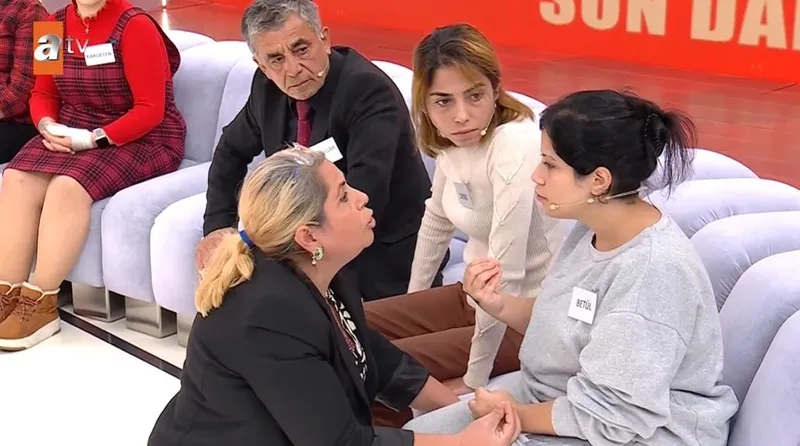 muge-anli-yeni-bolum-izle-24-ekim-2024-bugun-atv-canli-yayin-izle-firat-ates-esini-ikna-edebilecek-mi-1729844191541.jpeg MÜGE ANLI - SON BÖLÜM İZLE | 25 Ekim 2024 Bugün ATV canlı yayın izle! Alican'ı yakın arkadaşları mı öldürdü?-2