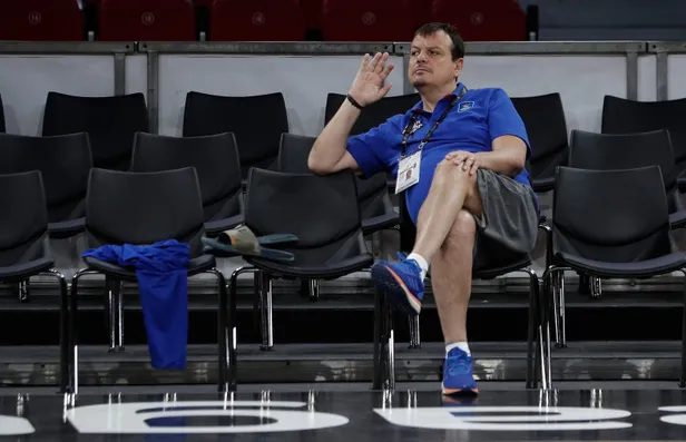 Fenerbahçe Beko ve Anadolu Efes Euroleague Final Four finali için sahada-6