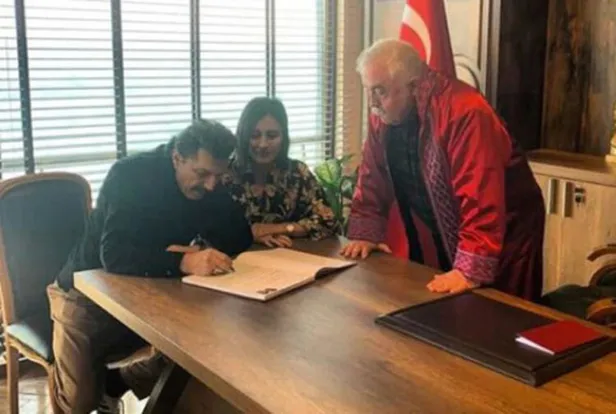 Burhan Öçal kimdir? Burhan Öçal kaç yaşında, kiminle evli?-2