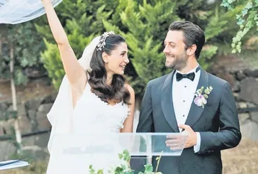 Güzel oyuncunun dostluğu evliliğe dönüştü