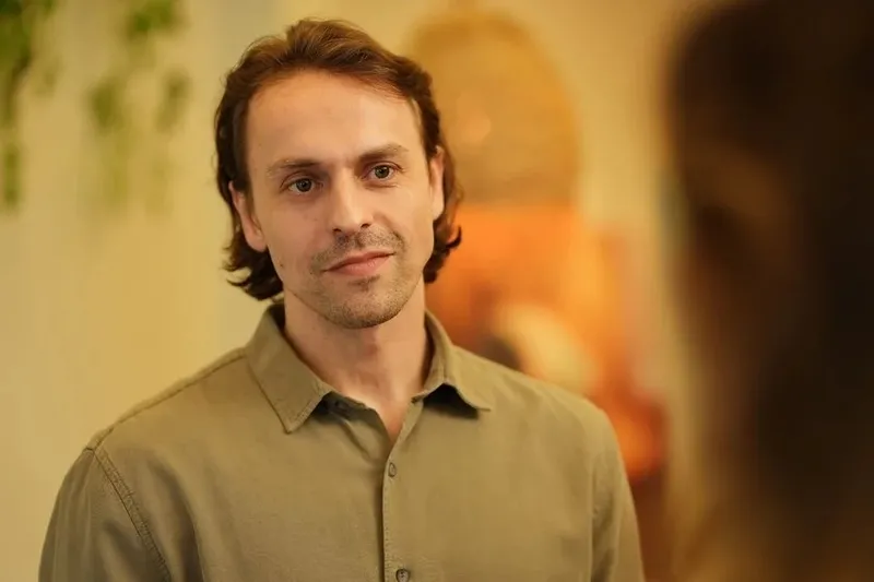 sandik-kokusunda-yeni-sezona-simdiden-hazir-olun-basrol-apar-topar-gitmisti-yerine-de-1722000685398.jpeg Başrol apar topar gitmişti, yerine de... Sandık Kokusu'nun yeni sezonuna şimdiden hazır olun-8