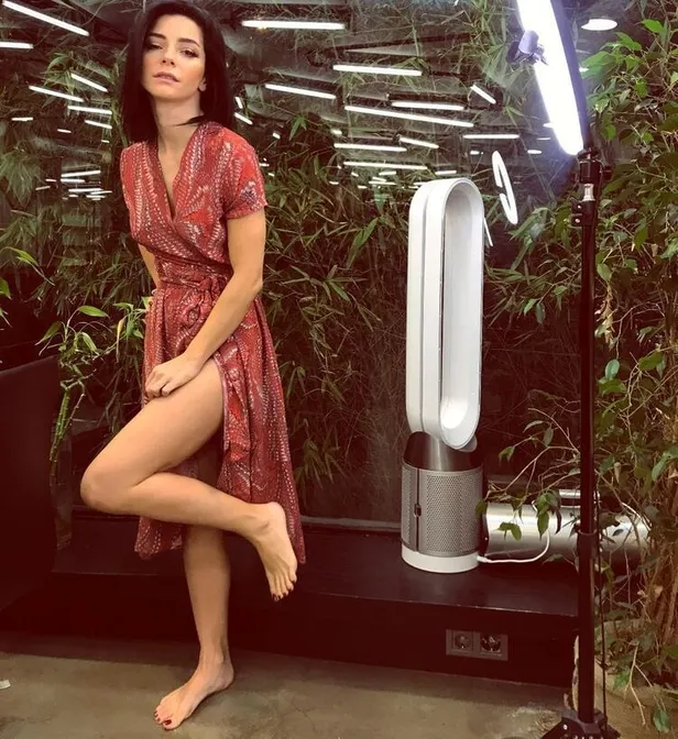 Merve Boluğur'un sınırı kalmadı fantazi iç giyimle uluorta paylaştı! Bu da yetmedi bu kez de iç çamaşırıyla...-8