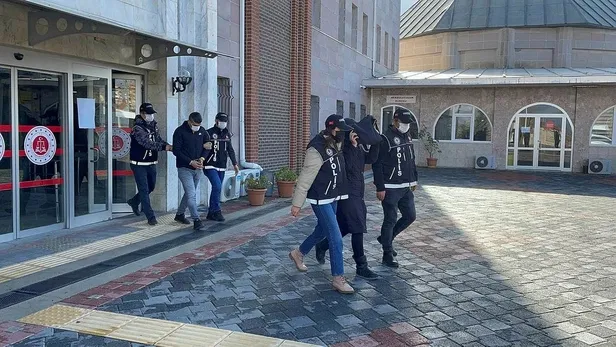 ispartada-zehir-tacirleri-operasyonu-2-kisi-goz-altina-alindi-1638409665816.jpeg Isparta'da zehir taciri operasyonu! 2 kişi göz altına alındı-2