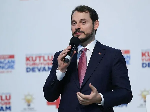 Albayrak, Esenyurt Kültür Merkezi'nde düzenlenen AK Parti Esenyurt 4. Olağan Kongresi'ndeki konuştu-2