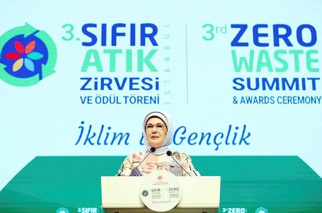 Emine Erdoğan "Uluslararası 3. Sıfır Atık Zirvesi ve Ödül Töreni"nde gençlere seslendi: "Tüm dünyada kutlanacak!"