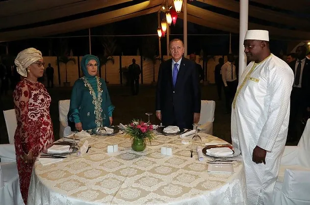 Son dakika: Başkan Erdoğan Gambiya'da onuruna verilen yemeğe katıldı