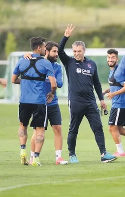 Ersun Yanal futbolcularına tam puan verdi