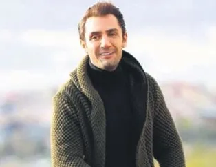 İpek’ten çifte şarkı