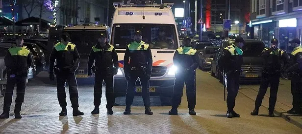 Siyasilerden Hollanda'ya tepkiler çığ gibi!