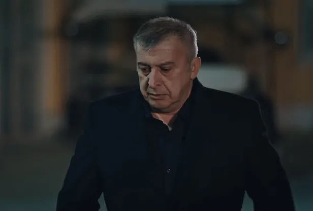 duyan-kucuk-dilini-yutacak-eskiya-dunyaya-hukumdar-olmazin-tufan-reisi-kararini-verdi-1627727192461.jpg Duyan küçük dilini yutacak! Eşkıya Dünyaya Hükümdar Olmaz'ın Tufan Reis'i kararını verdi-5