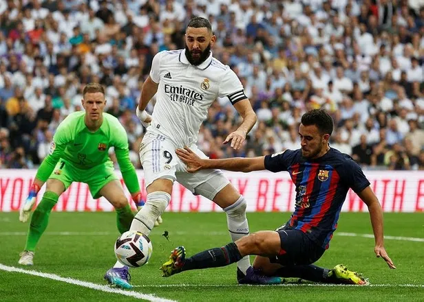 el-clasicoda-real-madrid-barcelonayi-3-1-ile-devirdi-karim-benzema-yine-bos-gecmedi-1665937080645.jpeg