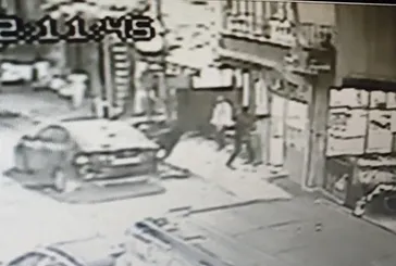 Bağcılar’da kıraathaneye uzun namlulu saldırı! O anlar kamerada