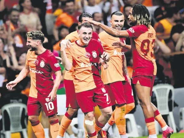 Galatasaray'da Okan Buruk 3. turu işaret etti: "Tam takım değiliz güçleneceğiz"-4