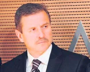 Tanman yönetimden istifa etti