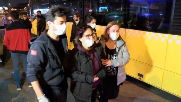 D-100 Karayolu'nda korku dolu anlar! Zincirleme kaza sonrası 2 kişi araç içerisinde sıkıştı-5