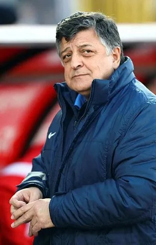 Son dakika: Yoğun bakıma alınan Yılmaz Vural'ın ailesinden sağlık durumuna ilişkin yeni açıklama!