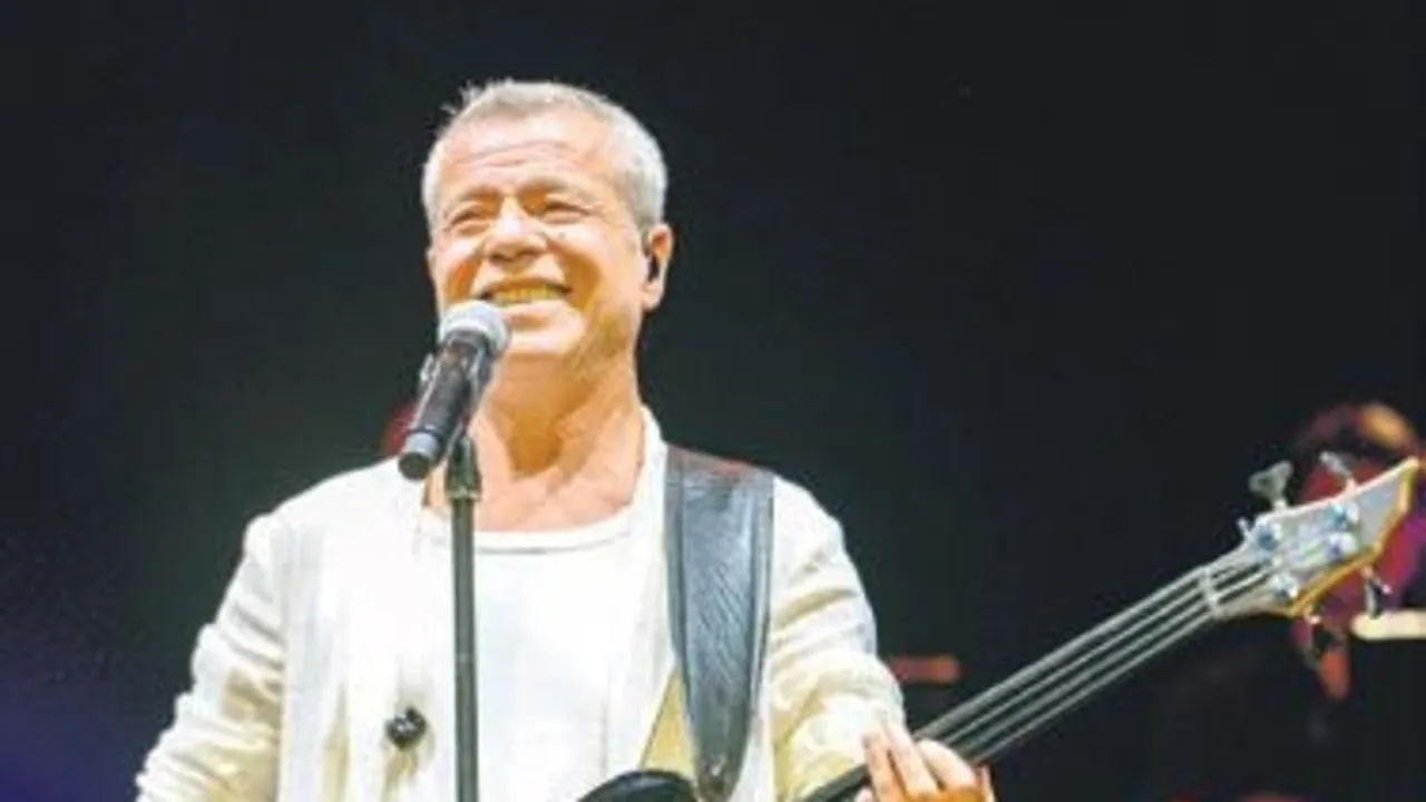 Levent Yüksel hayranlarıyla nostalji yaptı!