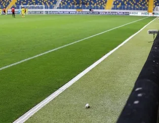 Fenerbahçe'de kriz büyüyor! Kaptanlık pazubendini kenara fırlattı