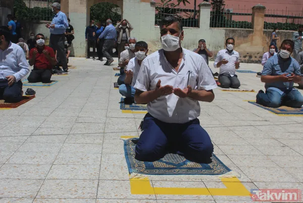 Koronavirüs sonrası ilk cuma namazı! Türkiye'nin dört bir yanından görüntüler geldi - 46