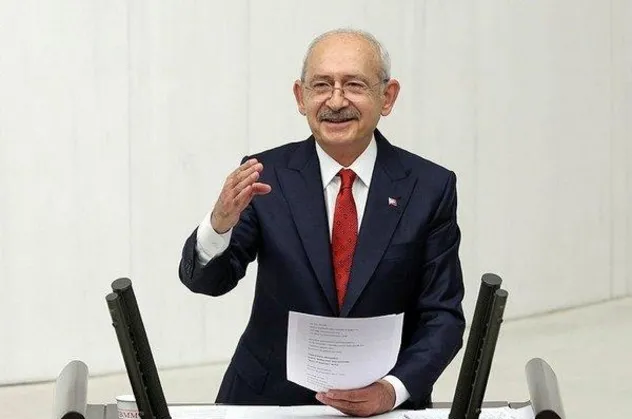 Atatürk'ün partisi CHP'de vizyon şaştı! Kılıçdaroğlu Gazi Meclis'e hakaret etti, ithal danışmanları mandacı zihniyeti kurtuluş reçetesi gösterdi