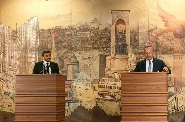 Bakan Çavuşoğlu, BAE'li mevkidaşıyla görüştü