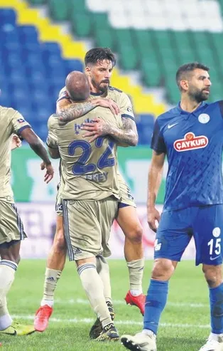 Yeni transferler galibiyeti getirdi