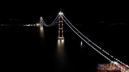 1915 Çanakkale Köprüsü’nden büyüleyici görüntü! ‘Kedi yolu’ aydınlatmaları boğazın çehresini güzelleştirdi