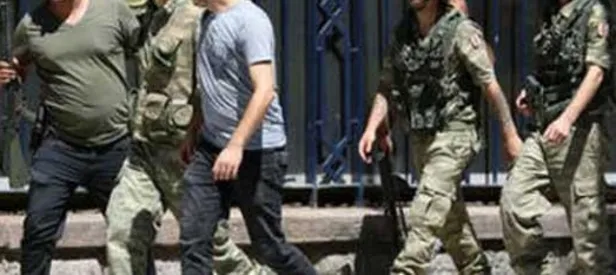 Darbecinin üzerinde kan donduran not